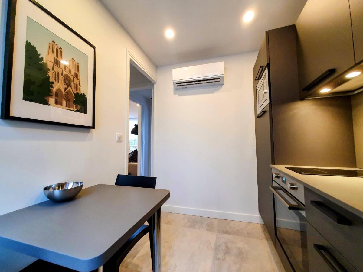 Appartement Premium Dans Une Belle Demeure - Hyper Centre-Ville De Reims Exterior photo