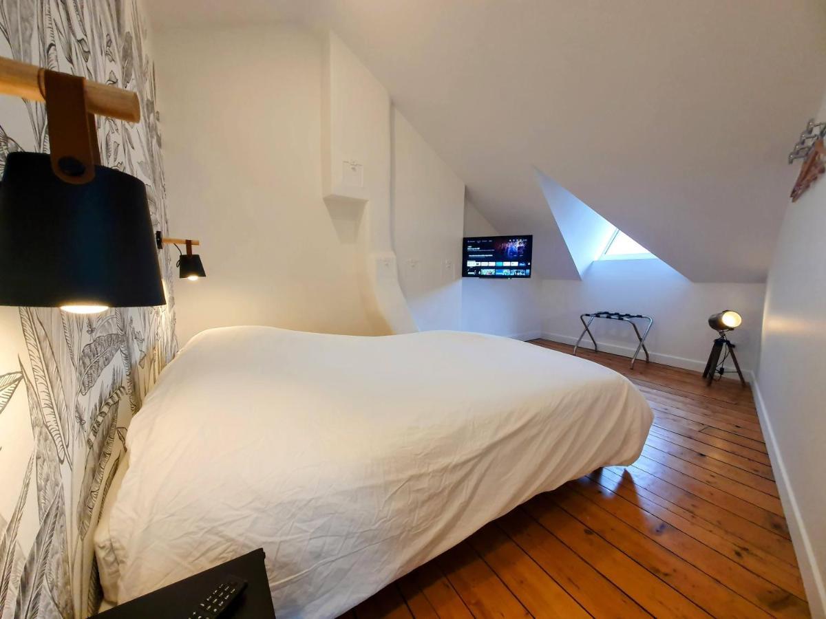 Appartement Premium Dans Une Belle Demeure - Hyper Centre-Ville De Reims Exterior photo