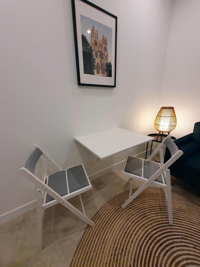 Appartement Premium Dans Une Belle Demeure - Hyper Centre-Ville De Reims Exterior photo