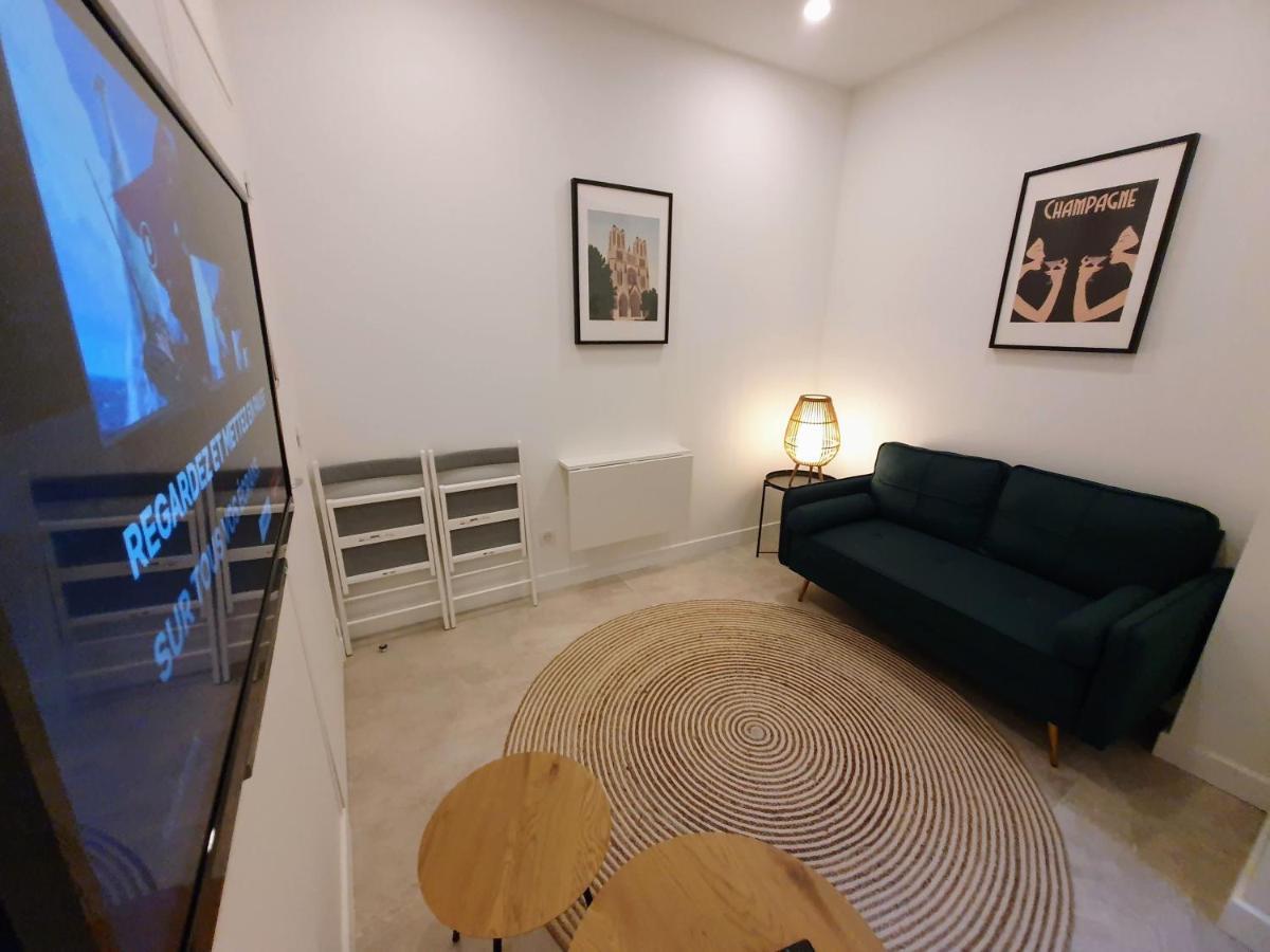 Appartement Premium Dans Une Belle Demeure - Hyper Centre-Ville De Reims Exterior photo