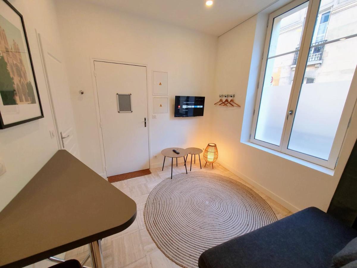 Appartement Premium Dans Une Belle Demeure - Hyper Centre-Ville De Reims Exterior photo