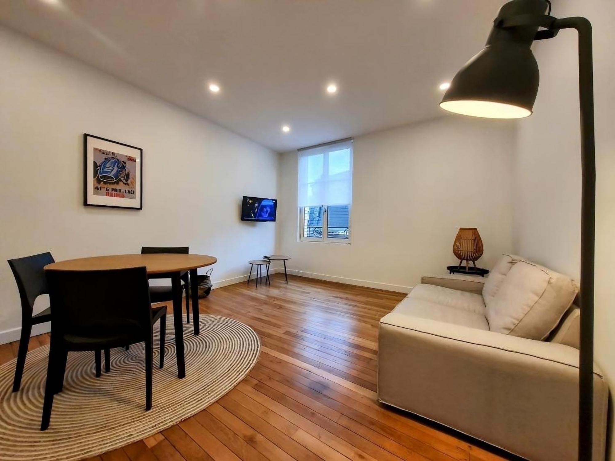 Appartement Premium Dans Une Belle Demeure - Hyper Centre-Ville De Reims Exterior photo